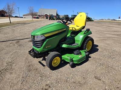 John Deere X580 Riding Lawn Mower
