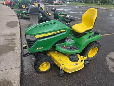 John Deere X590 Riding Lawn Mower