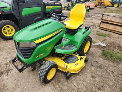John Deere X590 Riding Lawn Mower
