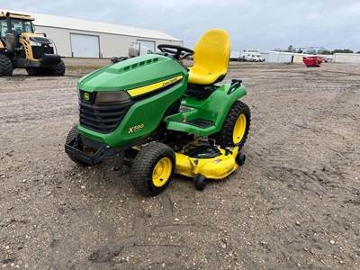 John Deere X590 Riding Lawn Mower