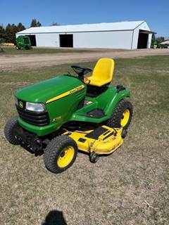 John Deere X729 Riding Lawn Mower