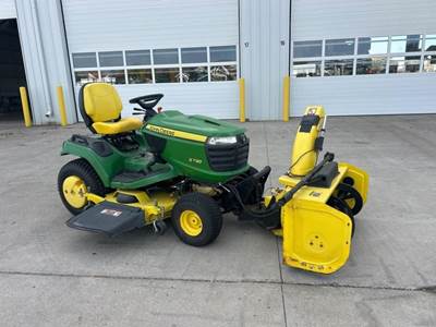 John Deere X730 Riding Lawn Mower