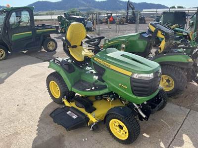 John Deere X738 Riding Lawn Mower