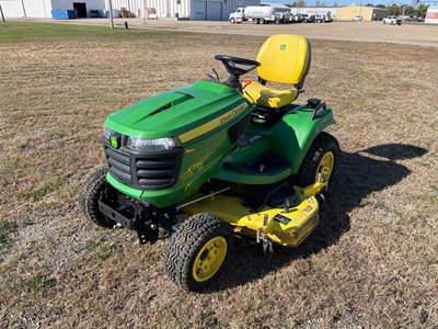John Deere X739 Riding Lawn Mower