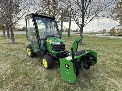 John Deere X739 Riding Lawn Mower