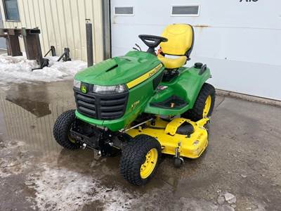 John Deere X739 Riding Lawn Mower
