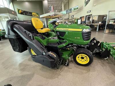 John Deere X739 Riding Lawn Mower