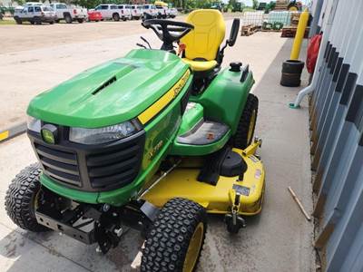 John Deere X739 Riding Lawn Mower