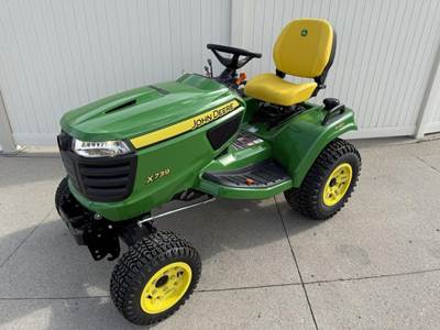 John Deere X739 Riding Lawn Mower