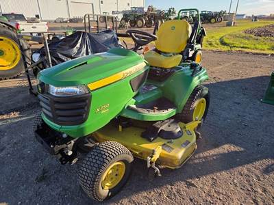 John Deere X750 Riding Lawn Mower