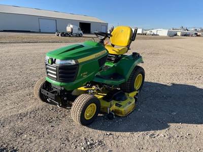 John Deere X750 Riding Lawn Mower