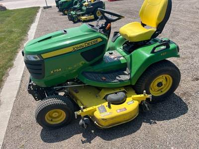 John Deere X754 Riding Lawn Mower
