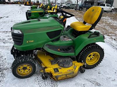 John Deere X758 Riding Lawn Mower