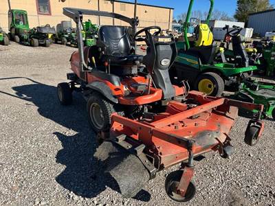 Kubota F2690 Riding Lawn Mower