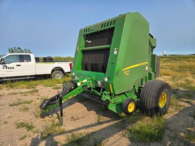John Deere 560M Round Hay Baler