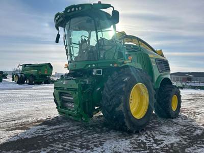 John Deere 9500 Self-Propelled Forage Harvester