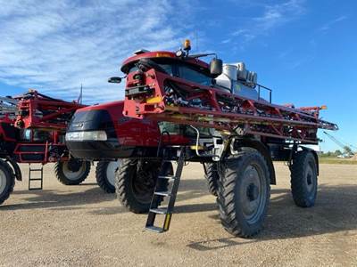 Case IH PATRIOT 4440 Self-Propelled Sprayer