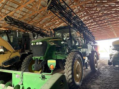 John Deere 4720 Self-Propelled Sprayer