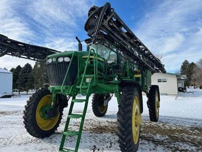 John Deere 4730 Self-Propelled Sprayer