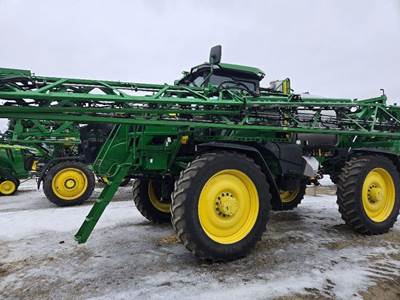 John Deere 616R Self-Propelled Sprayer
