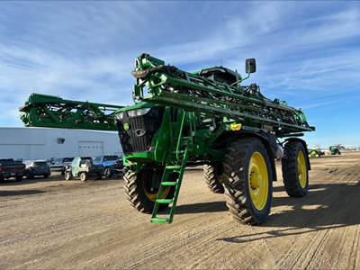 John Deere 616R Self-Propelled Sprayer