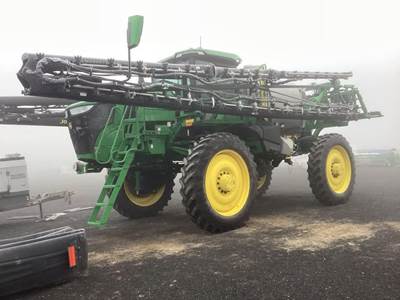 John Deere 616R Self-Propelled Sprayer
