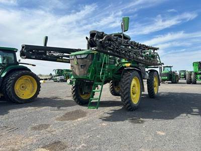 John Deere 616R Self-Propelled Sprayer