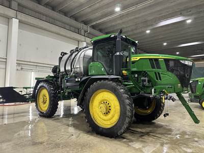 John Deere 616R Self-Propelled Sprayer