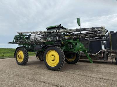John Deere 616R Self-Propelled Sprayer