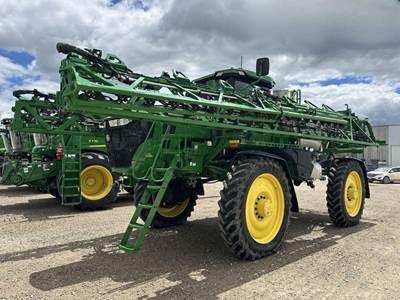 John Deere 616R Self-Propelled Sprayer