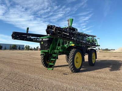 John Deere 616R Self-Propelled Sprayer