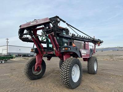 Miller NITRO 4275 Self-Propelled Sprayer