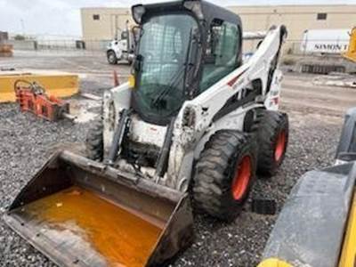Bobcat S850 Skid Steer