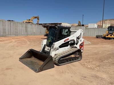 Bobcat T770 Compact Track Loader