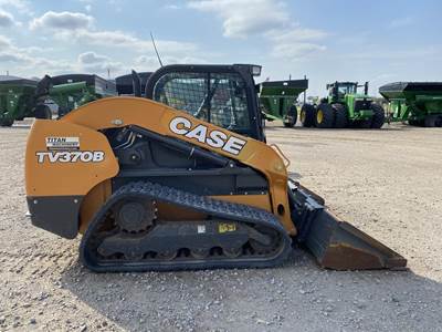 Case TV370B Track Skid Steer