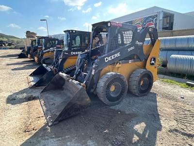 John Deere 318G Track Skid Steer