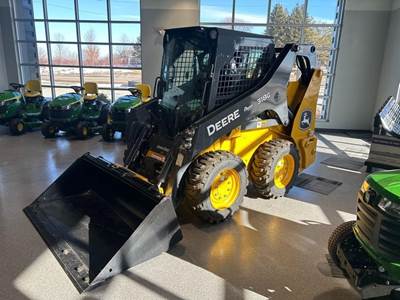 John Deere 318G Track Skid Steer