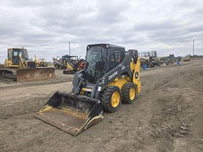 John Deere 318G Track Skid Steer