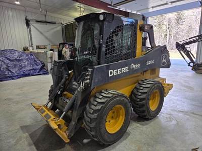 John Deere 320G Track Skid Steer