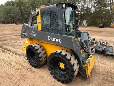 John Deere 324G Track Skid Steer