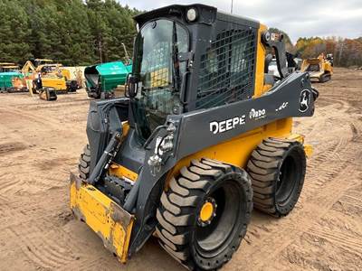 John Deere 324G Track Skid Steer