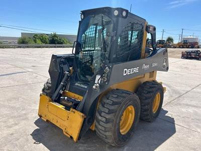John Deere 324G Track Skid Steer
