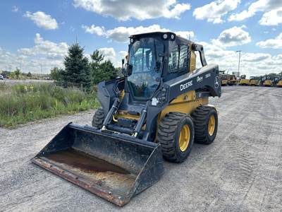 John Deere 330G Skid Steer