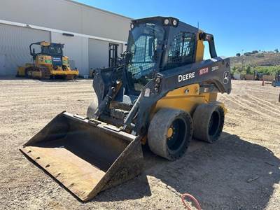 John Deere 330G Skid Steer