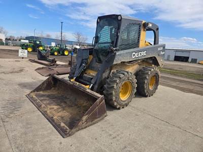 John Deere 332D Skid Steer