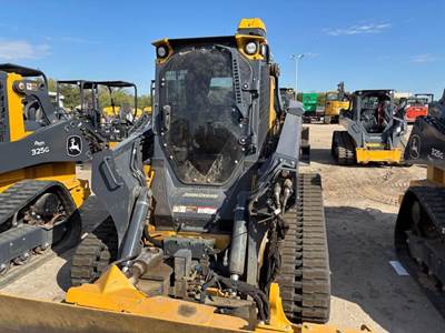 John Deere 335 P-TIER Skid Steer