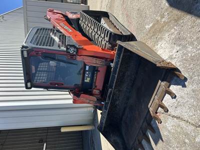 Kubota SVL95-2S Track Skid Steer