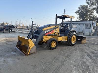 John Deere 210L Skip Loader