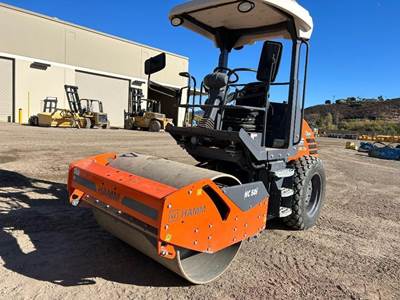 Hamm HC50i Smooth Drum Roller Compactor