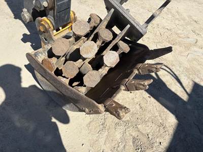 Rockland 35CW12 Smooth Drum Roller Compactor